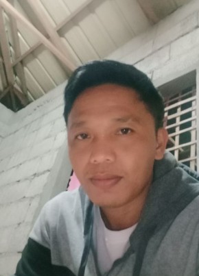 Arjay Villanueva, 37, Pilipinas, Kawit