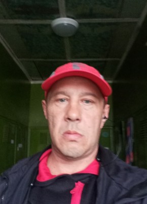 Олег из Соликамска 53 года