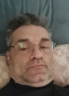 Mursez Lucian, 55, Romania, București