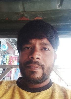 Mahesh Saini, 37, India, Shikārpur (State of Uttar Pradesh)