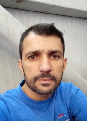 Γιάννης, 44, Ελληνική Δημοκρατία, Δάφνη