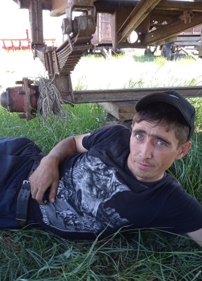 Эдуард, 33, Россия, Гай
