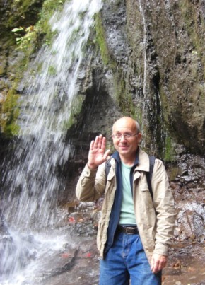 Aleksandr, 64, Russia, Vladivostok