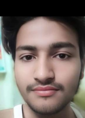 Raju Bhai, 22, India, Surat