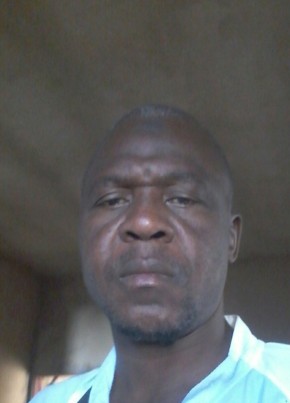 Mamadou  Ndiaye, 45, République du Sénégal, Dakar