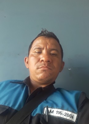 Santos из Villa Nueva 38 лет