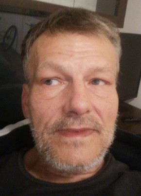Goran из Zagreb - Centar 54 года
