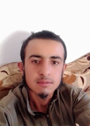 رامي راغب محسن ا, 22, الجمهورية العربية السورية, دير الزور