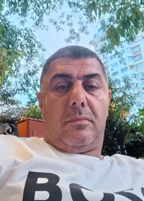 Камал из Москвы 49 лет