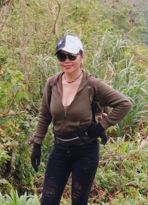 Hanna Caspe, 48, Philippines, Manila