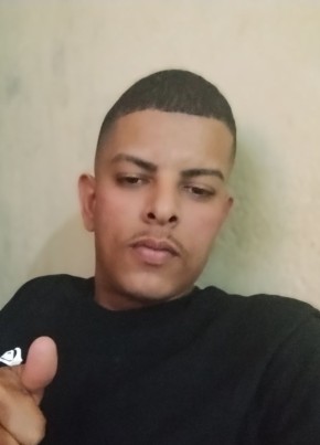 Edson, 29, Brazil, Sao Paulo