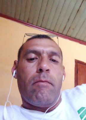 Óscar René De Le, 48, República de Guatemala, Nueva Guatemala de la Asunción