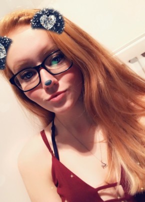 Georgia, 23, United Kingdom, Stevenage