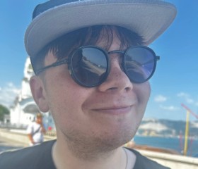 Denis, 18, Saint Petersburg