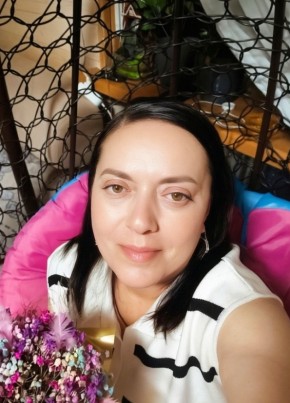 Оля из Санкт-Петербурга 49 лет
