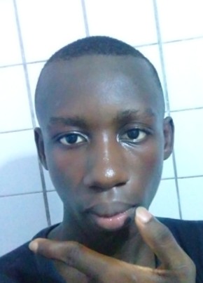 Rawlings, 19, Republic of Cameroon, Douala