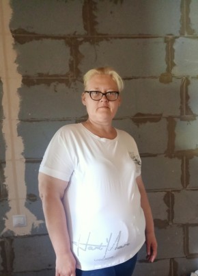 Оксана из Омска 48 лет