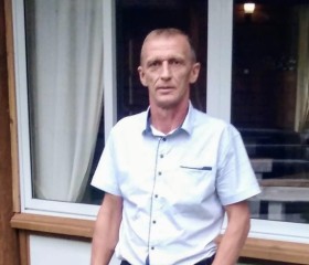 Виктор, 49 лет, Берасьце