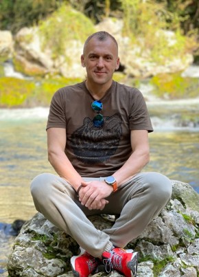 Антон, 48, Россия, Адлер