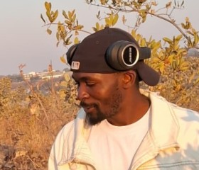 Francis m, 22, Ndola