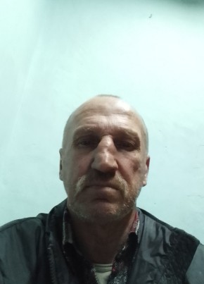 Виктор, 61, Россия, Варениковская