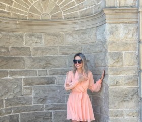 Julia, 38, Los Angeles