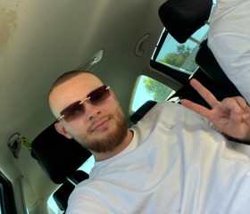 Andrey, 24, Menen