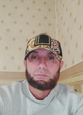 Мухамед из Луховицы 43 года