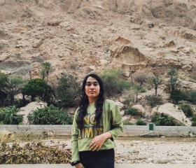 Reem, 21, Sur