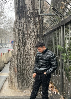 Deniz из Ankara 20 лет