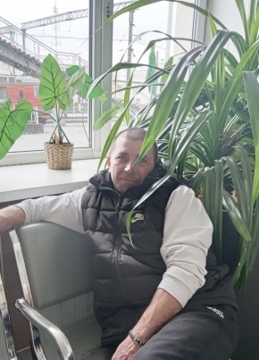 Аркадий из Омска 38 лет