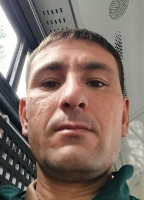 Шара из Алматы 32 года