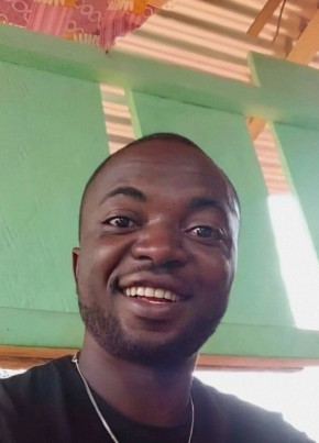 Ndzana, 36, Republic of Cameroon, Yaoundé