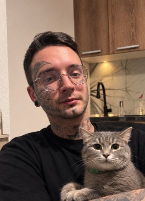Евгений из Ottawa 23 года