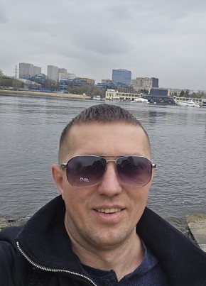 Максим