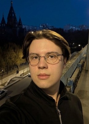 Арсений из Москвы 20 лет