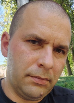 Florea Gabriel из Pitești 37 лет