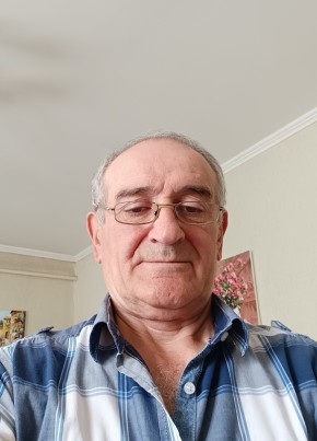Михаил из Кисловодска 60 лет