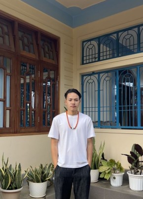 Hancy boy из Kathmandu 22 года