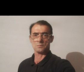 Ali, 59, Baku