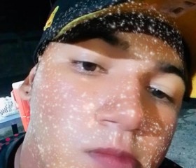 Victor, 19, Guanare
