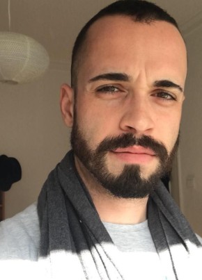 Pedro, 35, República Portuguesa, Algés
