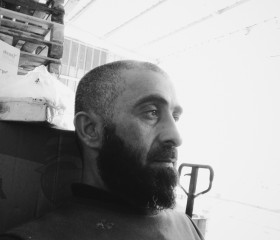 Zuheir, 38, Ar Ram wa Dahiyat al Barid