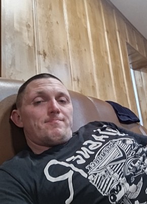 Алексей из Красного Луча 40 лет