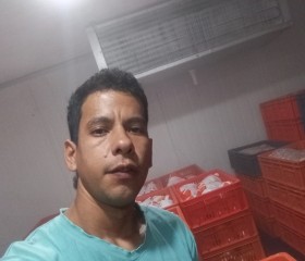 Charly, 27, Guanare