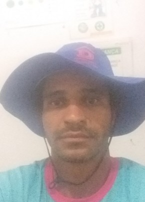 Rafael Silva из Paraguaçu 36 лет