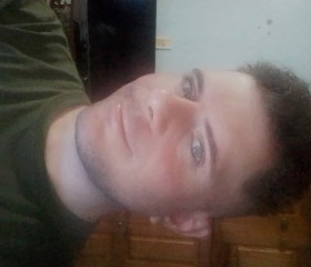 Matias, 30, Santa Fe de la Vera Cruz