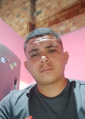 Paulo Henrique из Bragança 23 года