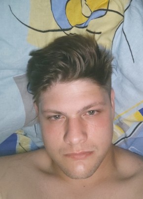 Даниил, 23, Россия, Удачный