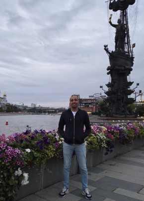 Erhan из İstanbul 34 года